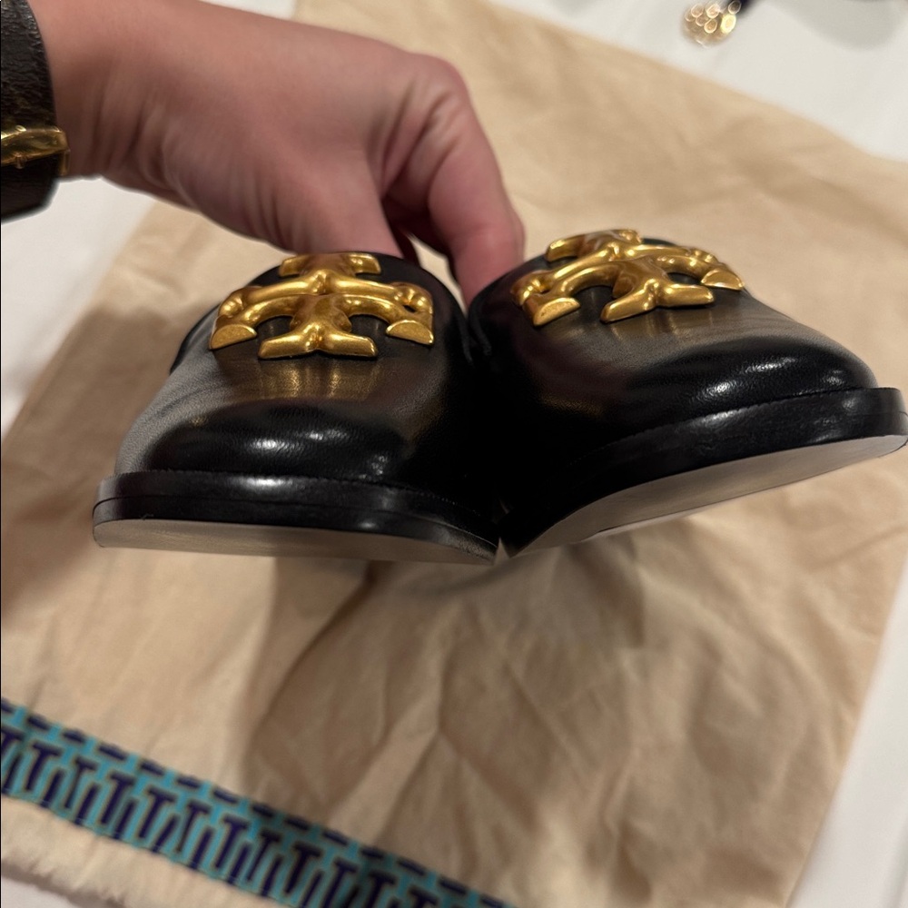 Tory Burch ELEANOR LEATHER LOAFERS IN PERFECT BLACK - Picture 14 of 16